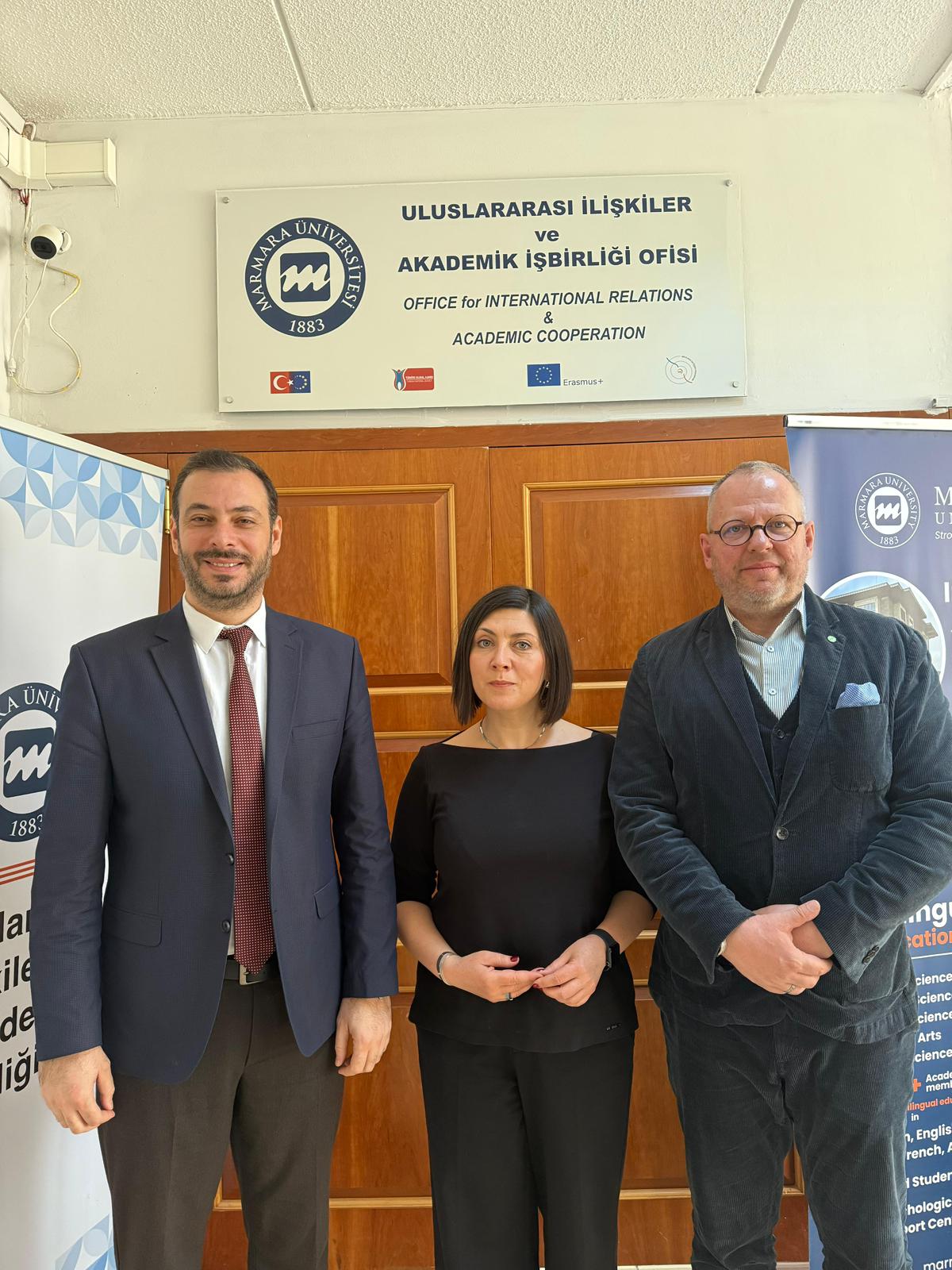 2cce58aa-5d6a-403c-a29a-8a32f9754f12.jpg (235 KB)