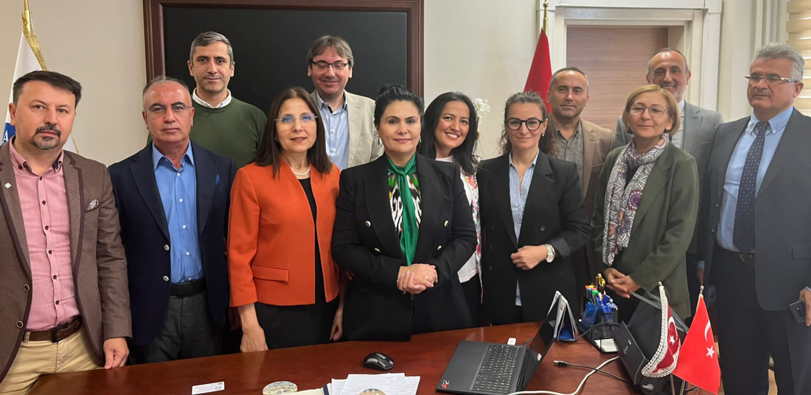 Özbekistan’da bulunan National University of Uzbekistan Rektör Yardımcısı Prof. Dr. Raima Shirinova  ve beraberindeki heyet, 3 Kasım 2022 tarihinde Marmara Üniversitesi’ni ziyaret etti.
